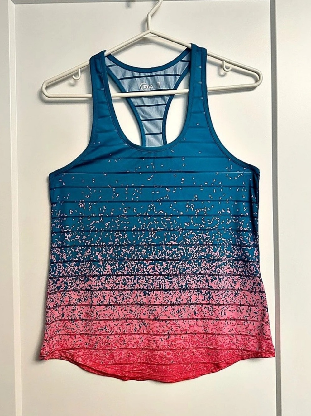 Zyia Active Pink Embers Ombre Tank Top Blue & Pink Small